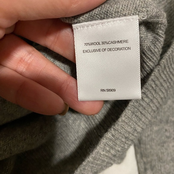 A loves A Women's Pullover Sweater Crew Neck Long Sleeve wool  Gray Size small - Picture 16 of 16